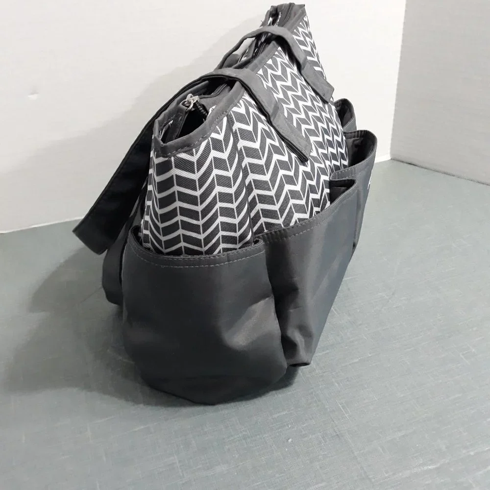 Carter's Diaper Bag With Changing Pad - Picture 4 of 6